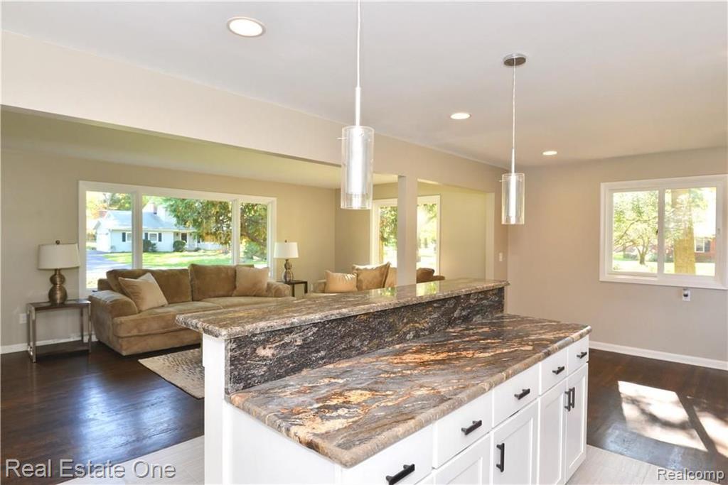 338 Randolph Road Rochester Hills, MI 48309 - Photo 4 of 26
