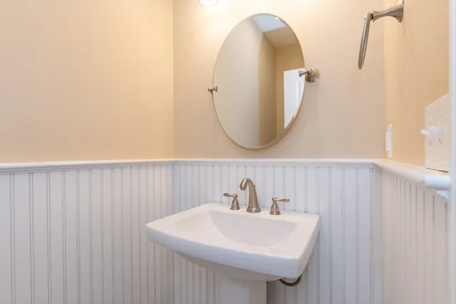 $5,500 | 15 Hialeah Lane, Framingham, MA 01701