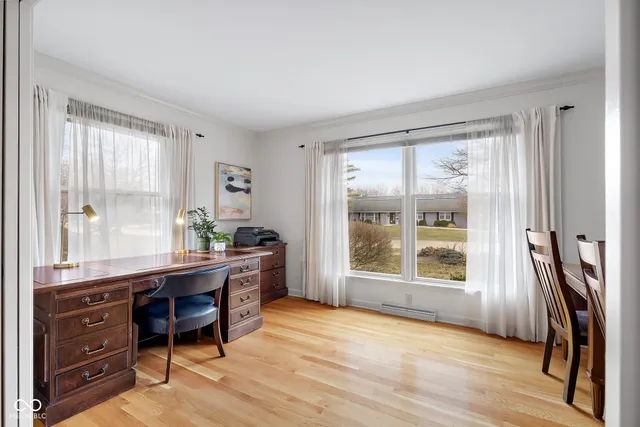 $725,000 | 4123 North Riverside Drive, Columbus, IN 47203