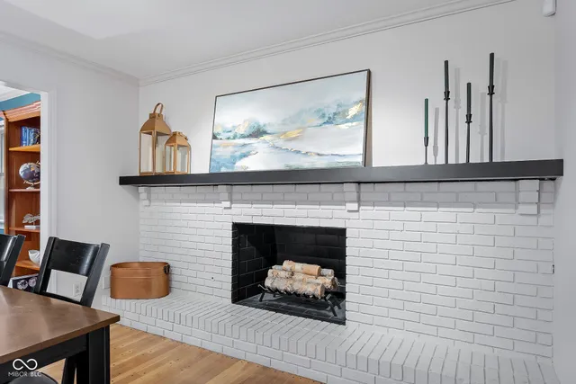 $725,000 | 4123 North Riverside Drive, Columbus, IN 47203