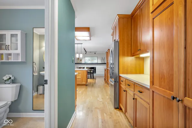 $725,000 | 4123 North Riverside Drive, Columbus, IN 47203