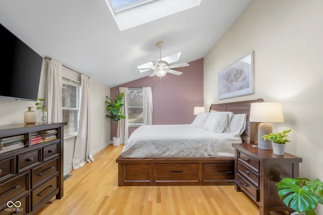 $725,000 | 4123 North Riverside Drive, Columbus, IN 47203