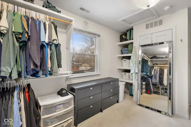 $725,000 | 4123 North Riverside Drive, Columbus, IN 47203