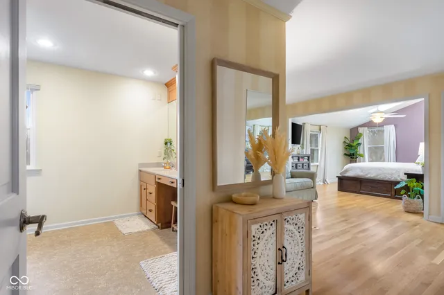 $725,000 | 4123 North Riverside Drive, Columbus, IN 47203