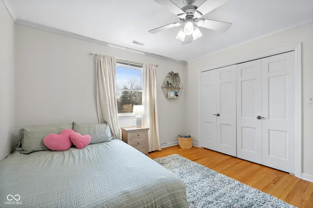 $725,000 | 4123 North Riverside Drive, Columbus, IN 47203