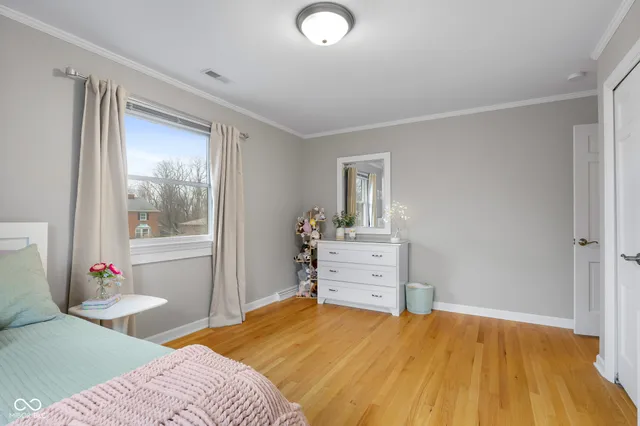 $725,000 | 4123 North Riverside Drive, Columbus, IN 47203