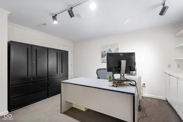 $725,000 | 4123 North Riverside Drive, Columbus, IN 47203