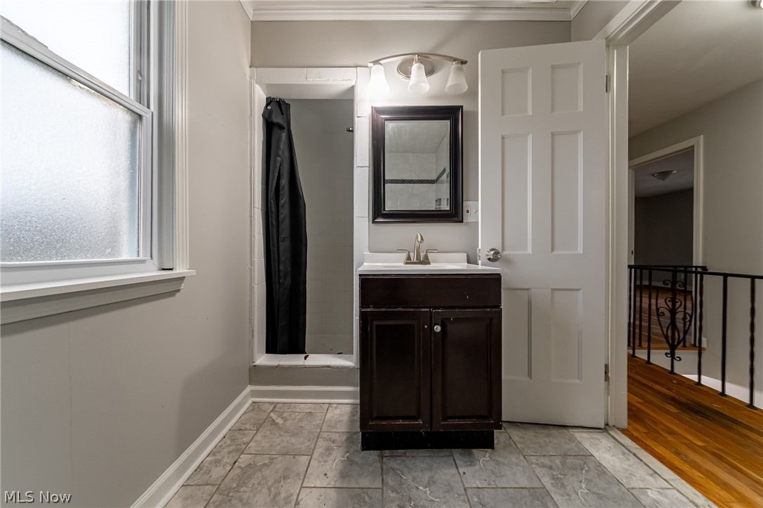 3601 Tullamore Road Cleveland, OH 44118 - Photo 29 of 49