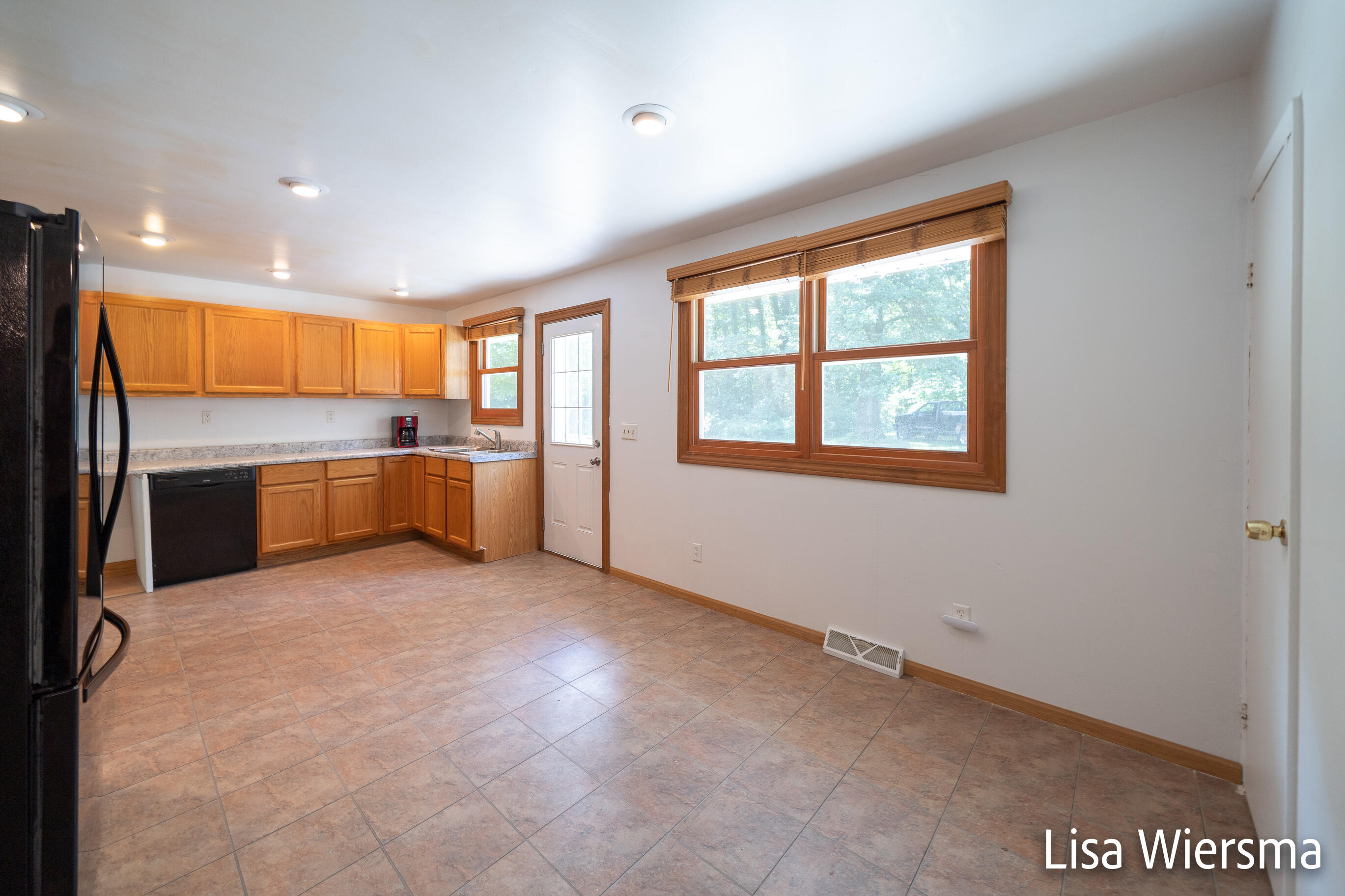 12658 State Road Nunica, MI 49448 - Photo 7 of 43 12658 STATE RD , Nunica, MI-11
