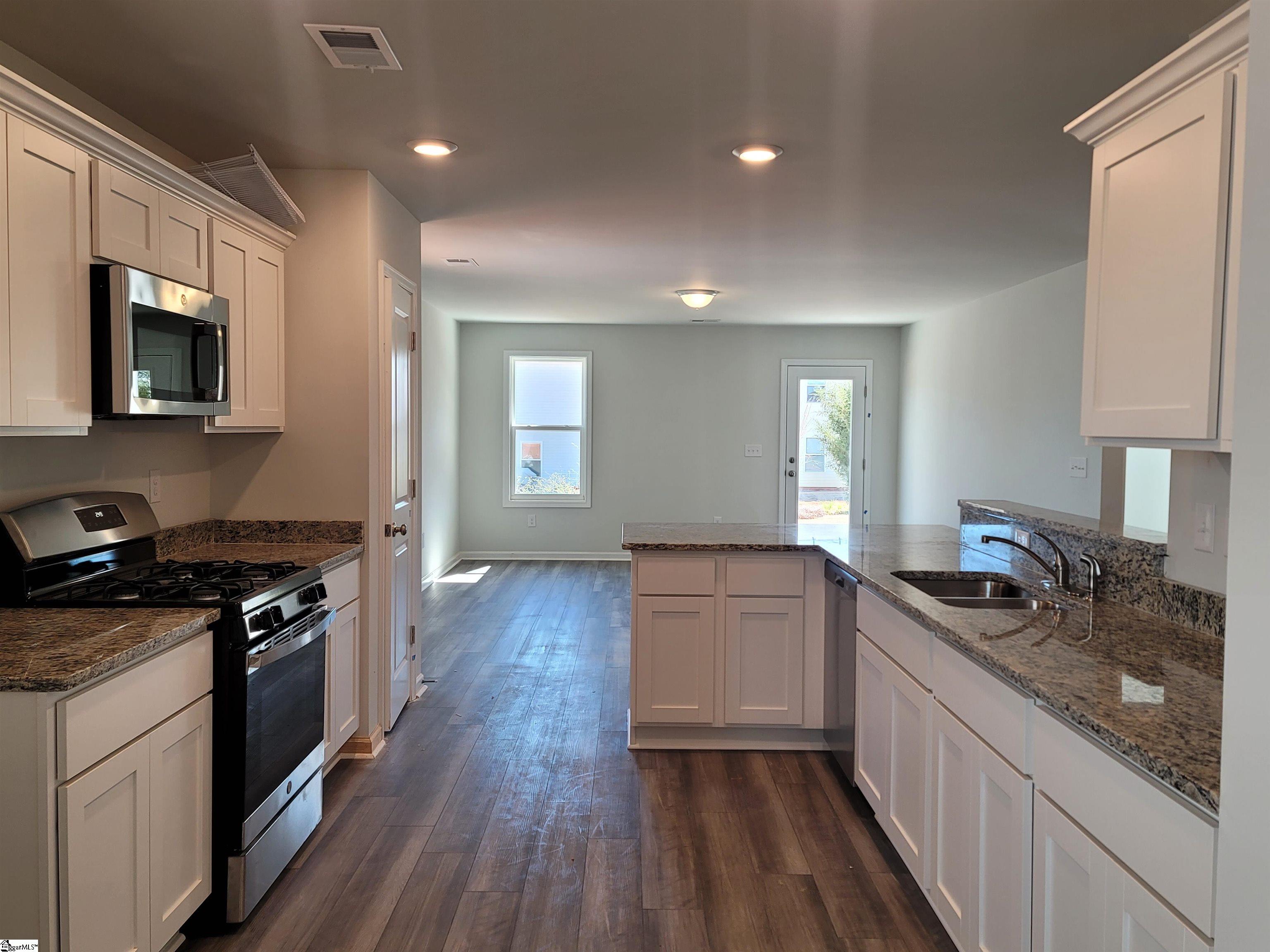7030 Wingate Drive Inman, SC 29349 - Photo 5 of 27 Gallery Image 5
