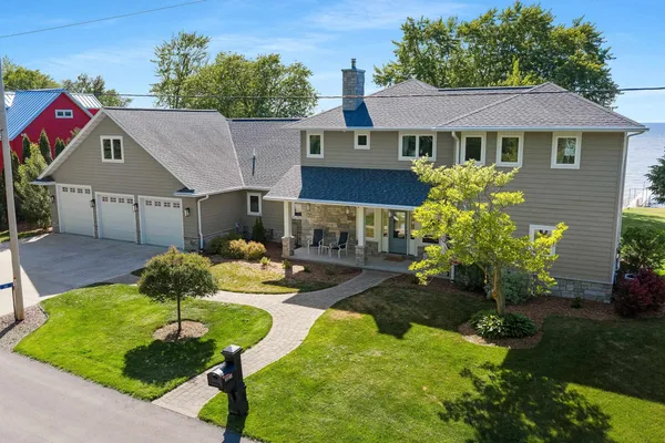 $1,937,000 | 321 Breezy Acres Road, Luxemburg, WI 54217