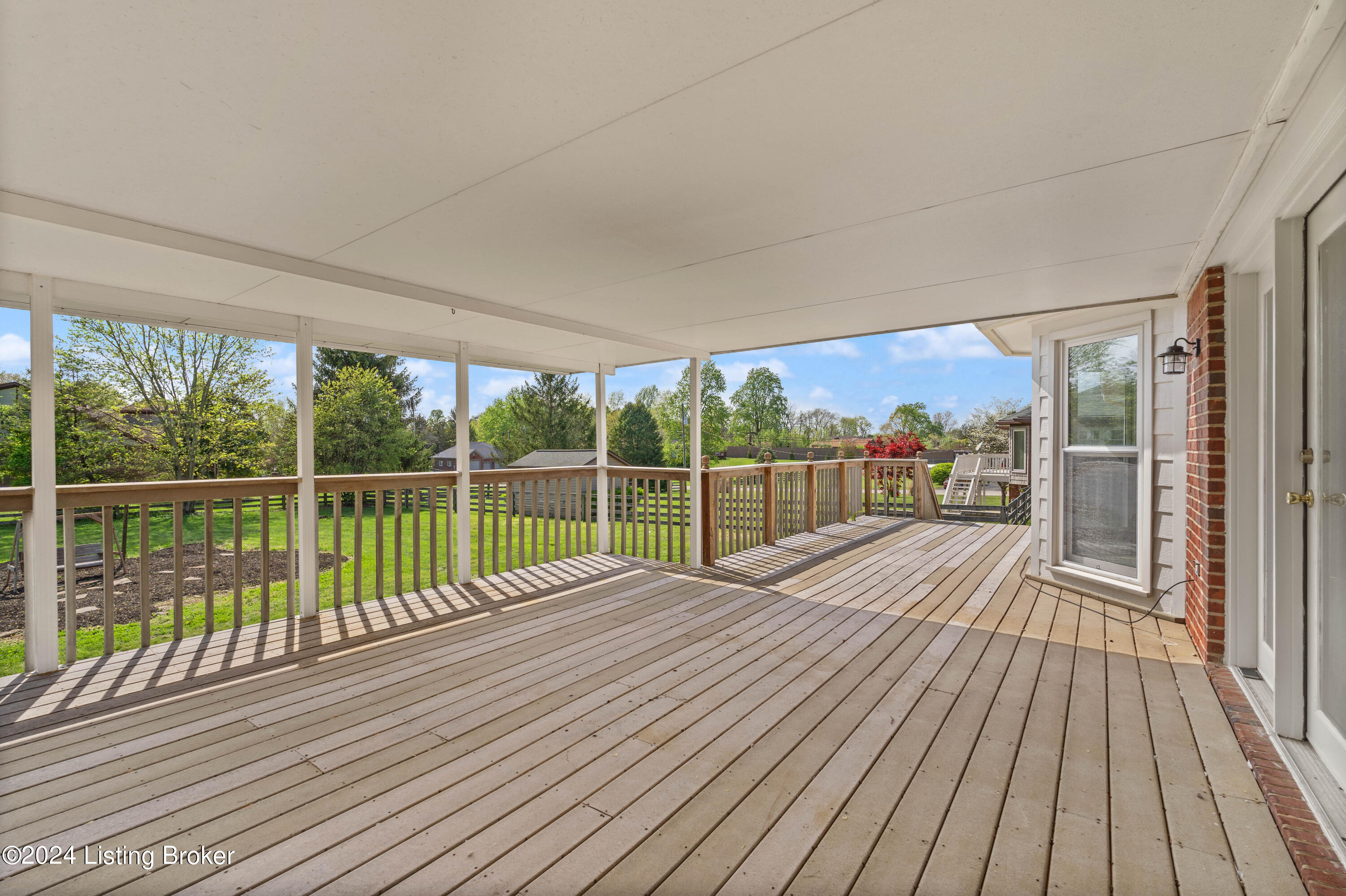 441 Floyds Fork Road Shepherdsville, KY 40165 - Photo 35 of 40 Large Deck