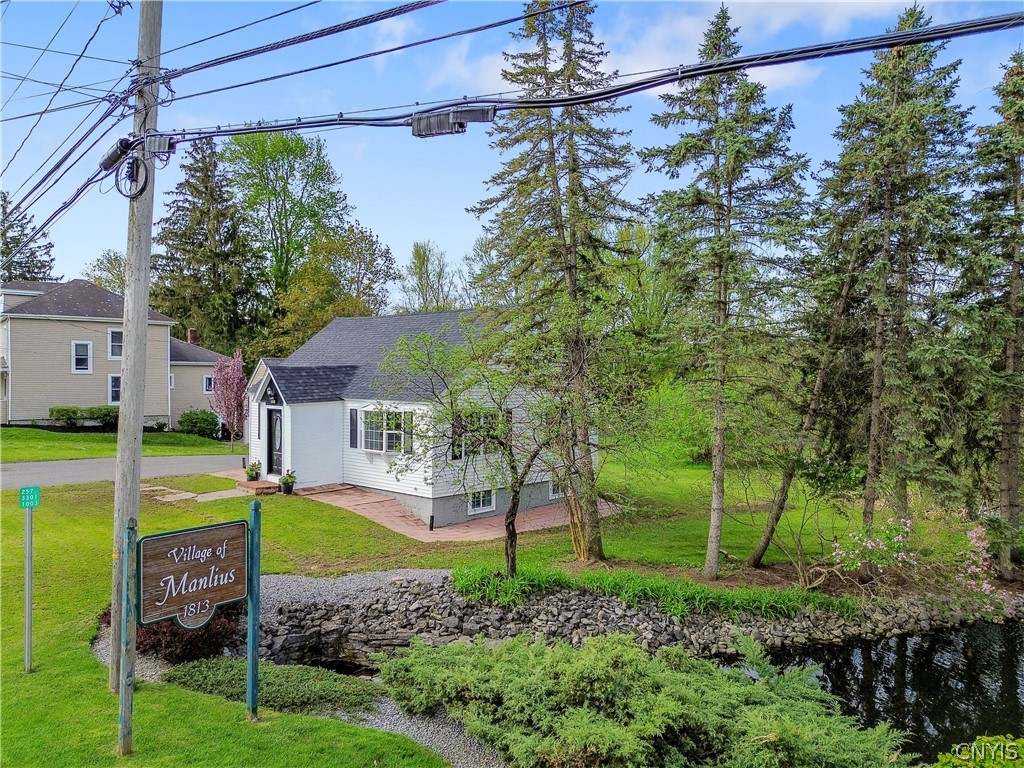 4929 Fayetteville Manlius Road Manlius, NY 13104 - Photo 2 of 28