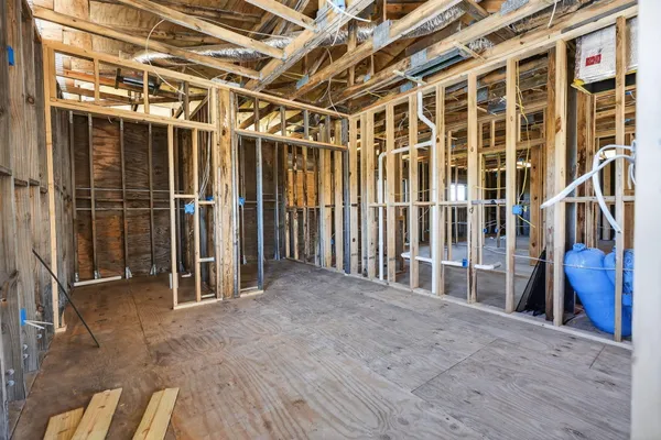 a view of the entrance of the house