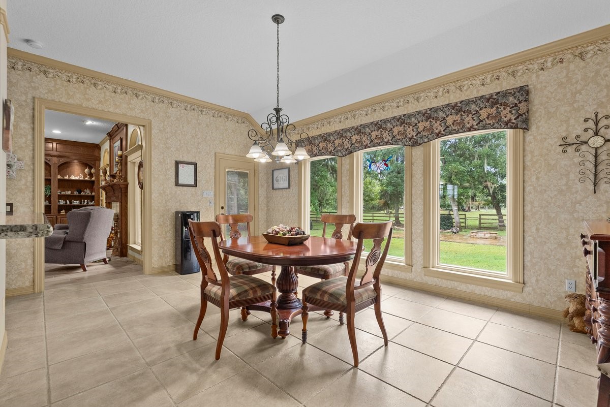 1303 China Grove Drive Rosharon, TX 77583 - Photo 12 of 42 Breakfast area with a view.