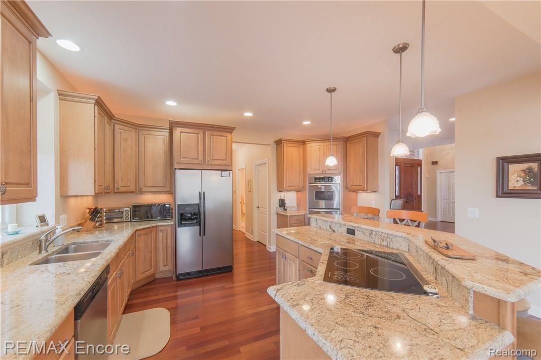 5482 Boulderwood Ridge Clarkston, MI 48348 - Photo 16 of 78 5482 Boulder Ridge-11.jpg