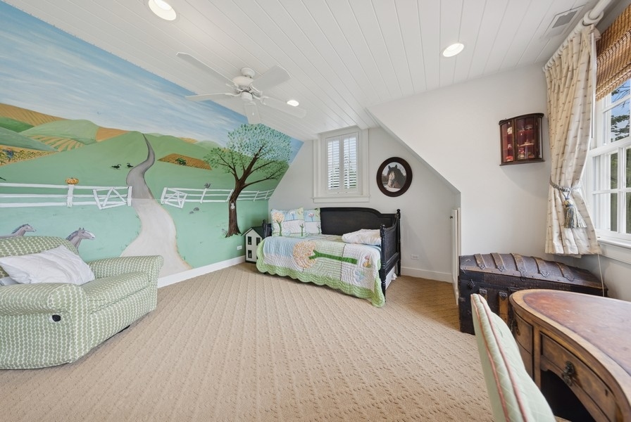 6191 South County Line Road Burr Ridge, IL 60527 - Photo 26 of 38 a living room with furniture