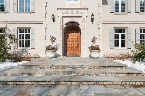 $6,790,000 | 4 Cowdray Park Drive, Armonk, NY 10504