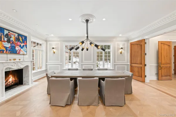 $6,790,000 | 4 Cowdray Park Drive, Armonk, NY 10504
