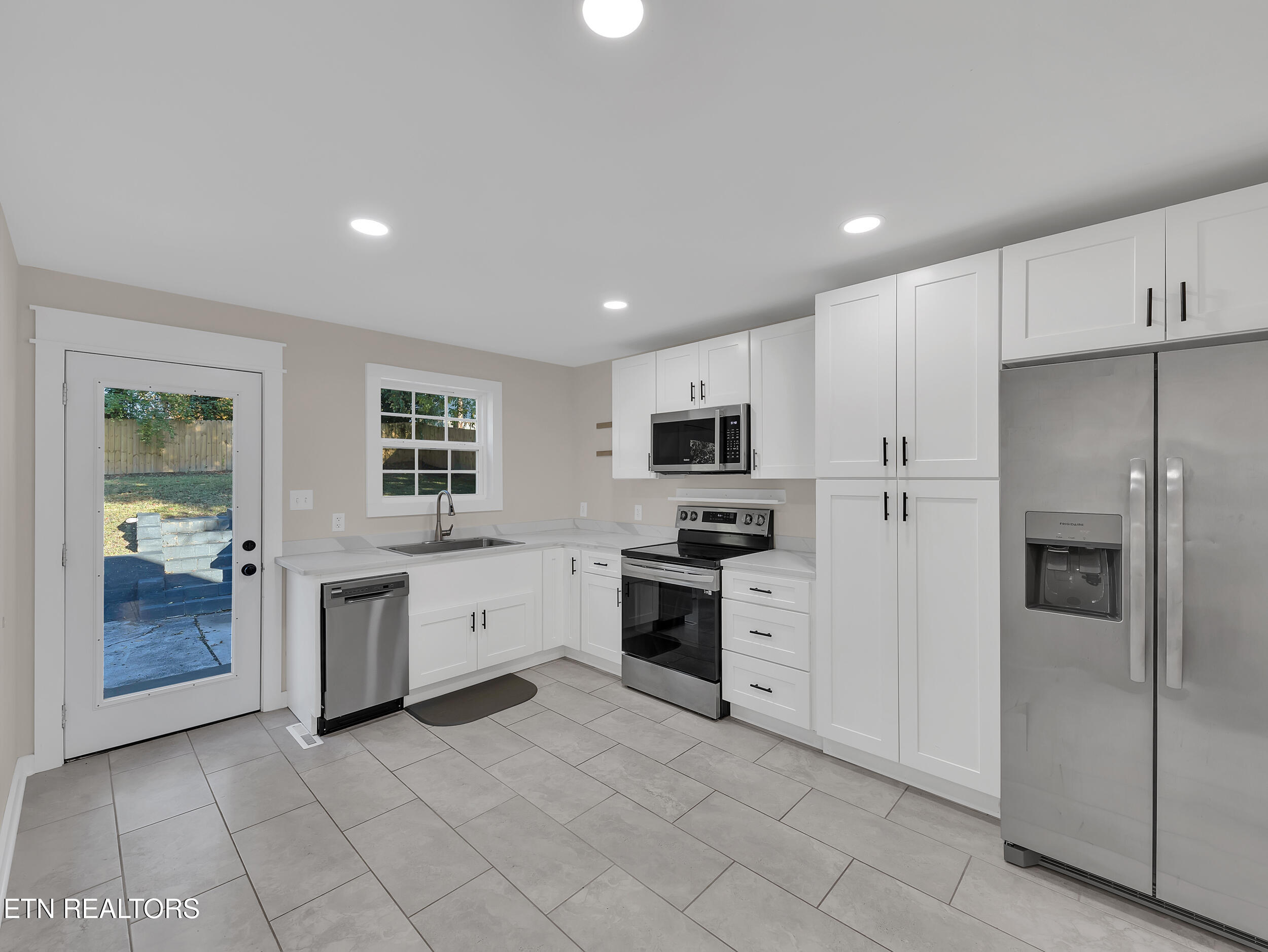 2505 Buffat Mill Road Knoxville, TN 37917 - Photo 12 of 43 12_19