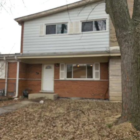 $359,900 | 525 Glenshire Road, Glenview, IL 60025