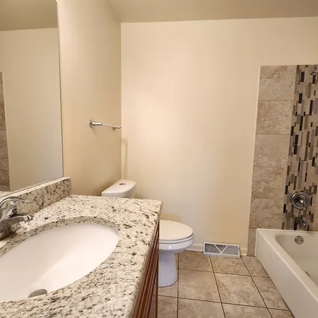 $359,900 | 525 Glenshire Road, Glenview, IL 60025