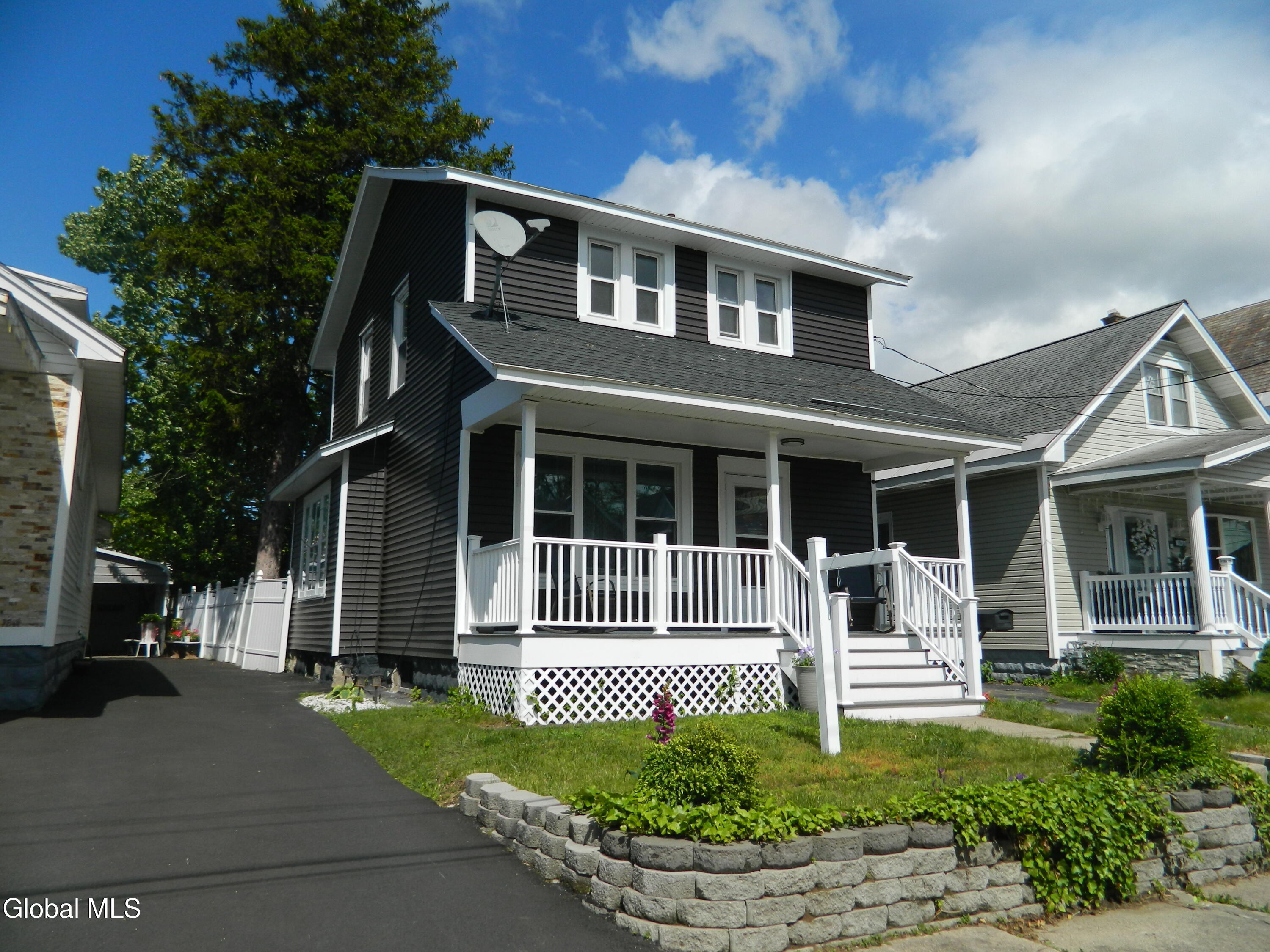 1355 Dewitt Street Schenectady, NY 12303 - Photo 81 of 88 CURB APPEAL!