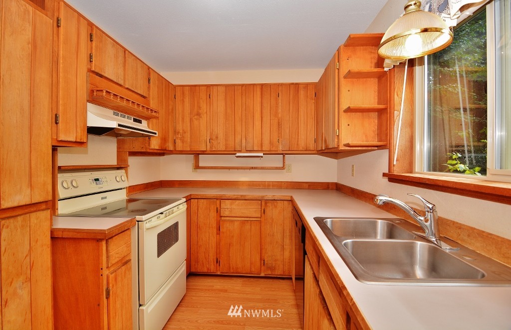 3367 Long Lake Road Southeast Port Orchard, WA 98366 - Photo 9 of 25 Gallery Image 9