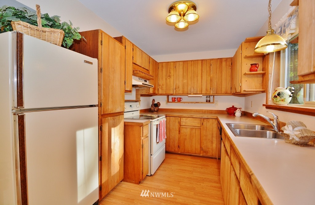 3367 Long Lake Road Southeast Port Orchard, WA 98366 - Photo 10 of 25 Gallery Image 10