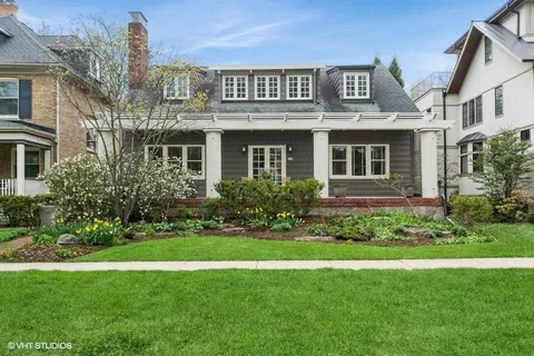 $1,099,900 | 2400 Park Place, Evanston, IL 60201
