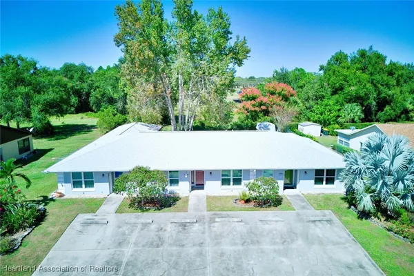 $2,050 | 4706 Mercado Drive, Unit 1, Sebring, FL 33872