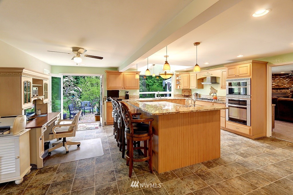 12100 Southeast 96th Place Renton, WA 98056 - Photo 5 of 19 Gallery Image 5