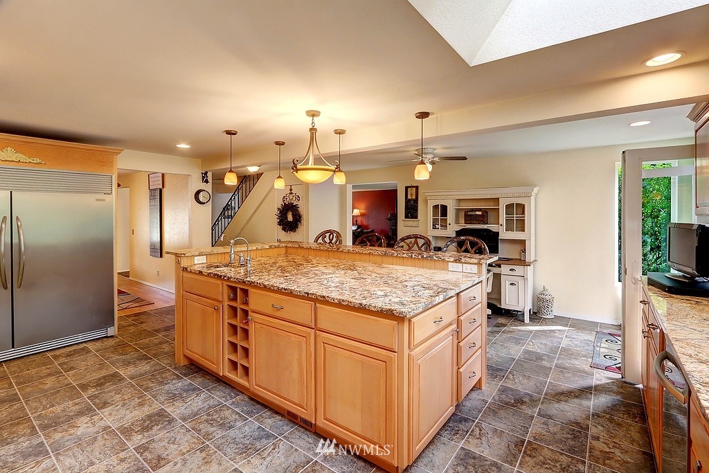 12100 Southeast 96th Place Renton, WA 98056 - Photo 7 of 19 Gallery Image 7