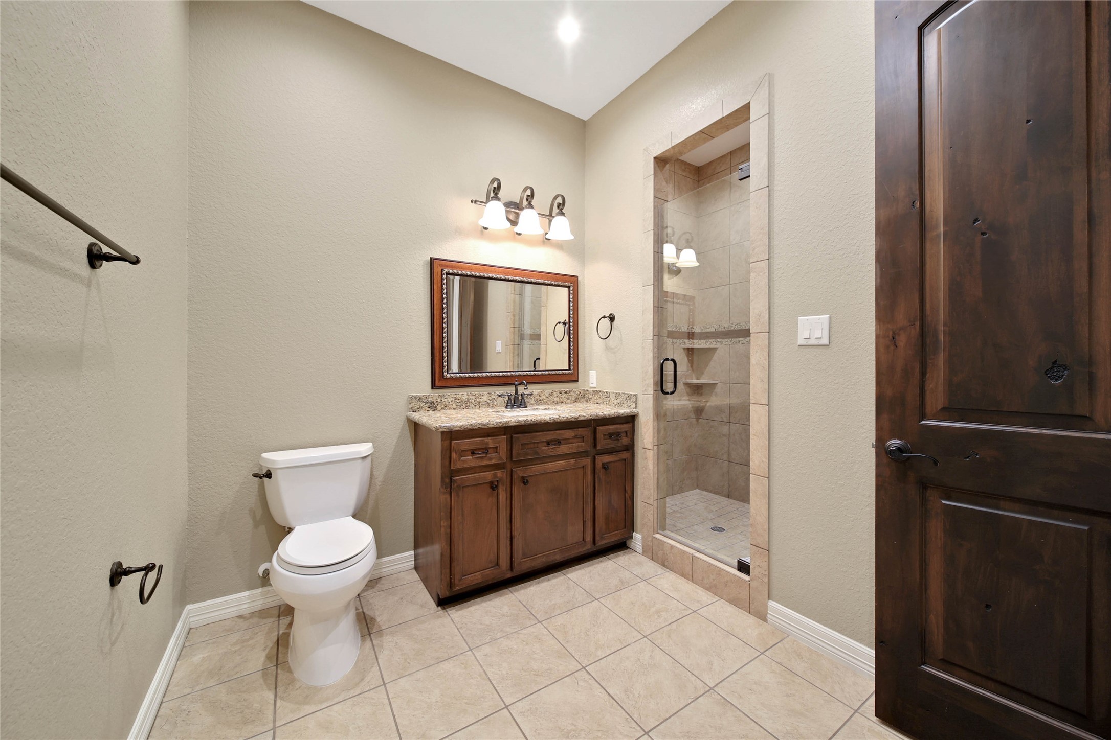 6803 Star Ledge Court Spring, TX 77389 - Photo 32 of 48 Full bath upstairs with shower