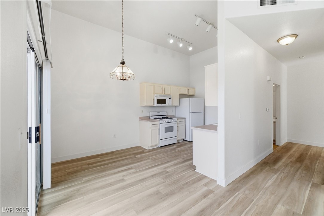 2305 West Horizon Ridge Parkway, Unit 522 Henderson, NV 89052 - Photo 11 of 39