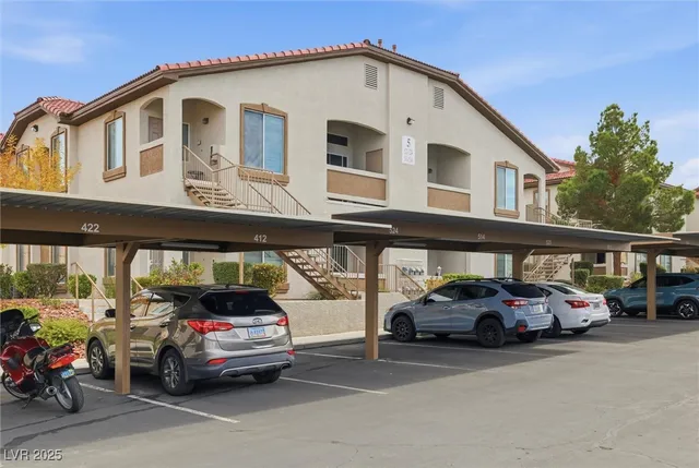 $300,000 | 2305 West Horizon Ridge Parkway, Unit 522, Henderson, NV 89052