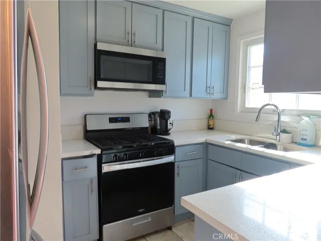 $659,000 | 736 East Century Boulevard, Los Angeles, CA 90002