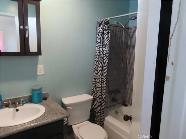 $659,000 | 736 East Century Boulevard, Los Angeles, CA 90002