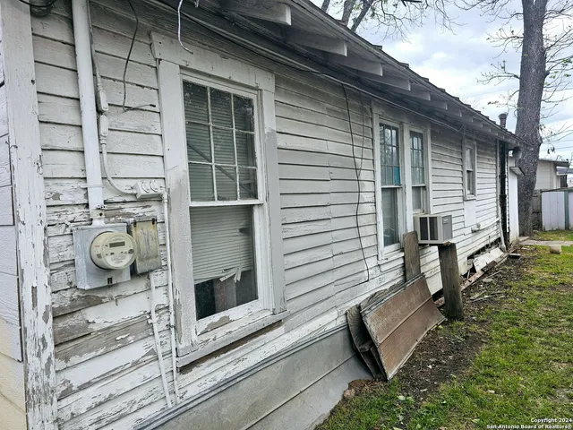 a view of a entryway door of the house