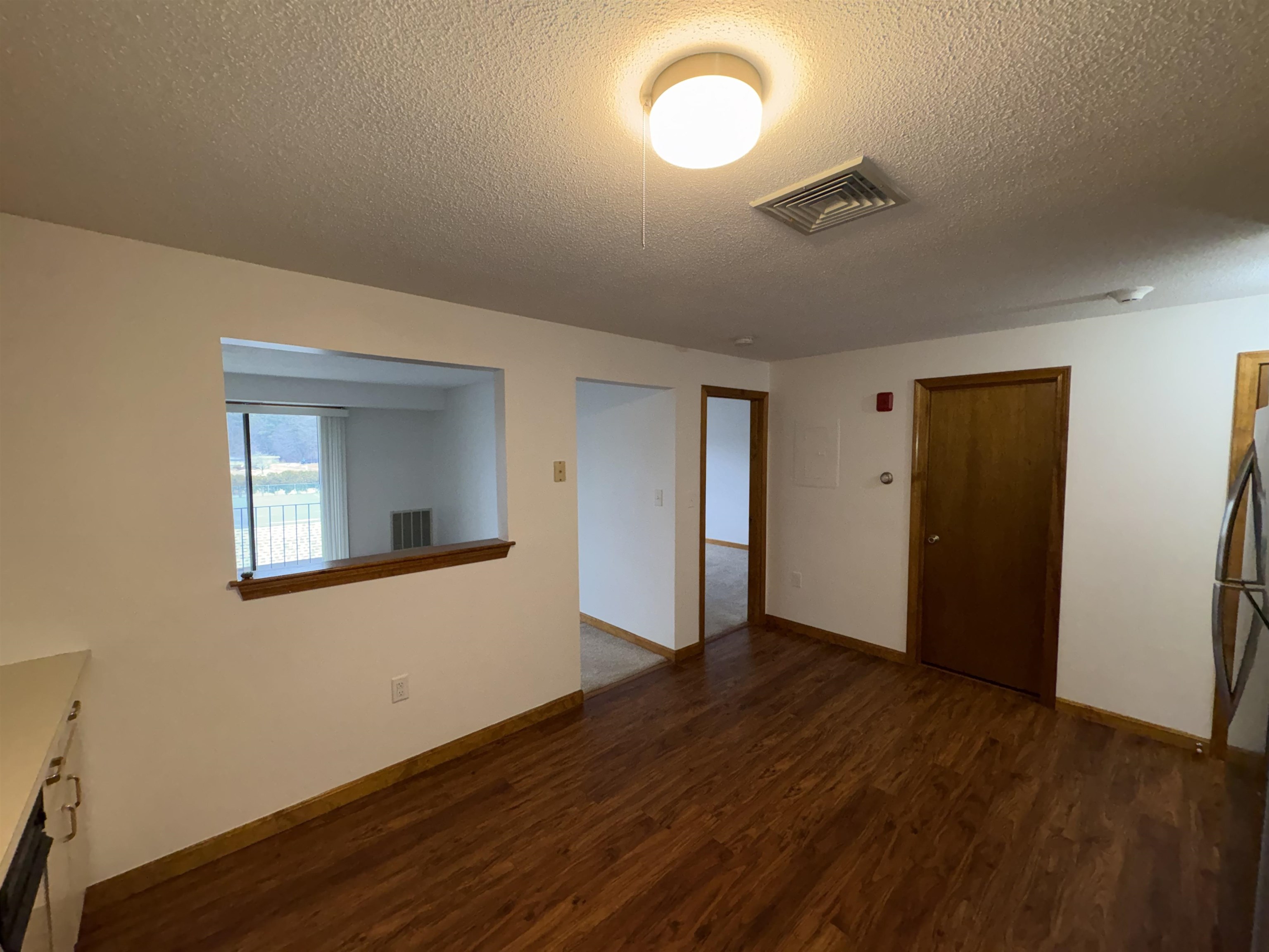 2 Roedean Drive, Unit 303 Nashua, NH 03063 - Photo 18 of 35