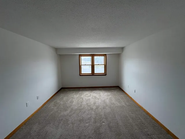 $249,900 | 2 Roedean Drive, Unit 303, Nashua, NH 03063