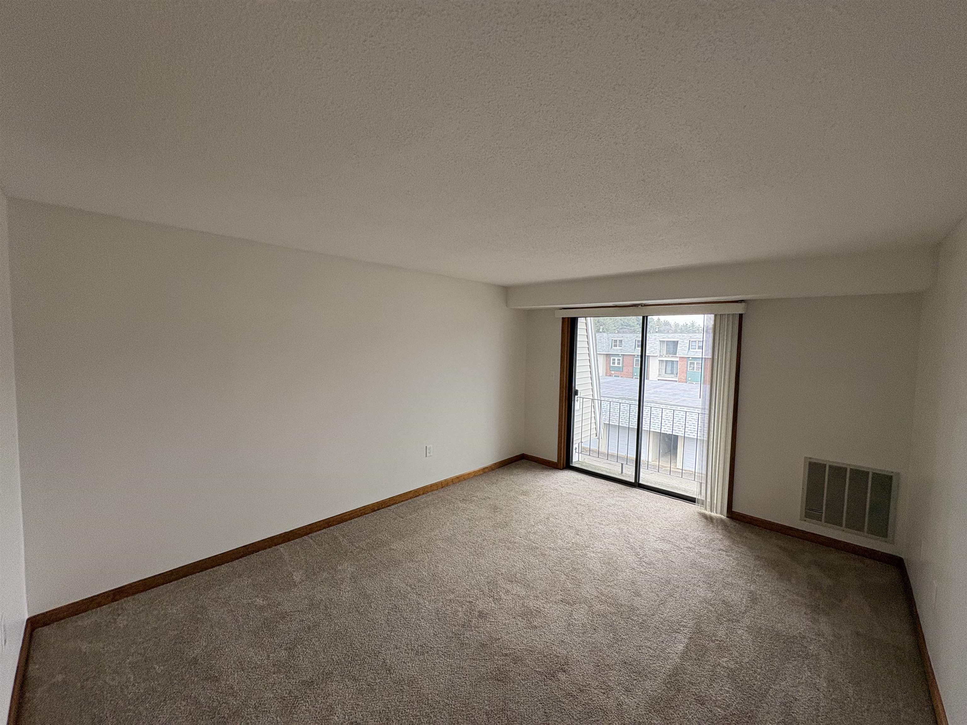 2 Roedean Drive, Unit 303 Nashua, NH 03063 - Photo 22 of 35