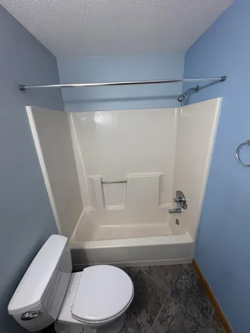 $249,900 | 2 Roedean Drive, Unit 303, Nashua, NH 03063