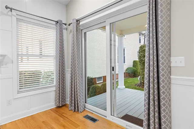 $499,000 | 5 West Glen Lane, West Warwick, RI 02893