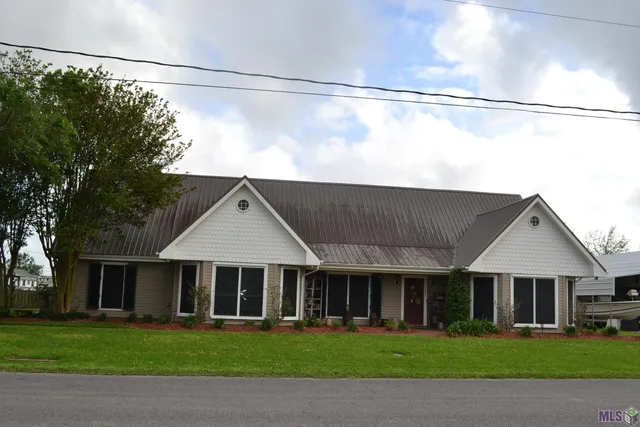 $350,000 | 122 East 49th Street, Cut Off, LA 70345