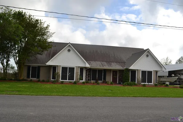$350,000 | 122 East 49th Street, Cut Off, LA 70345