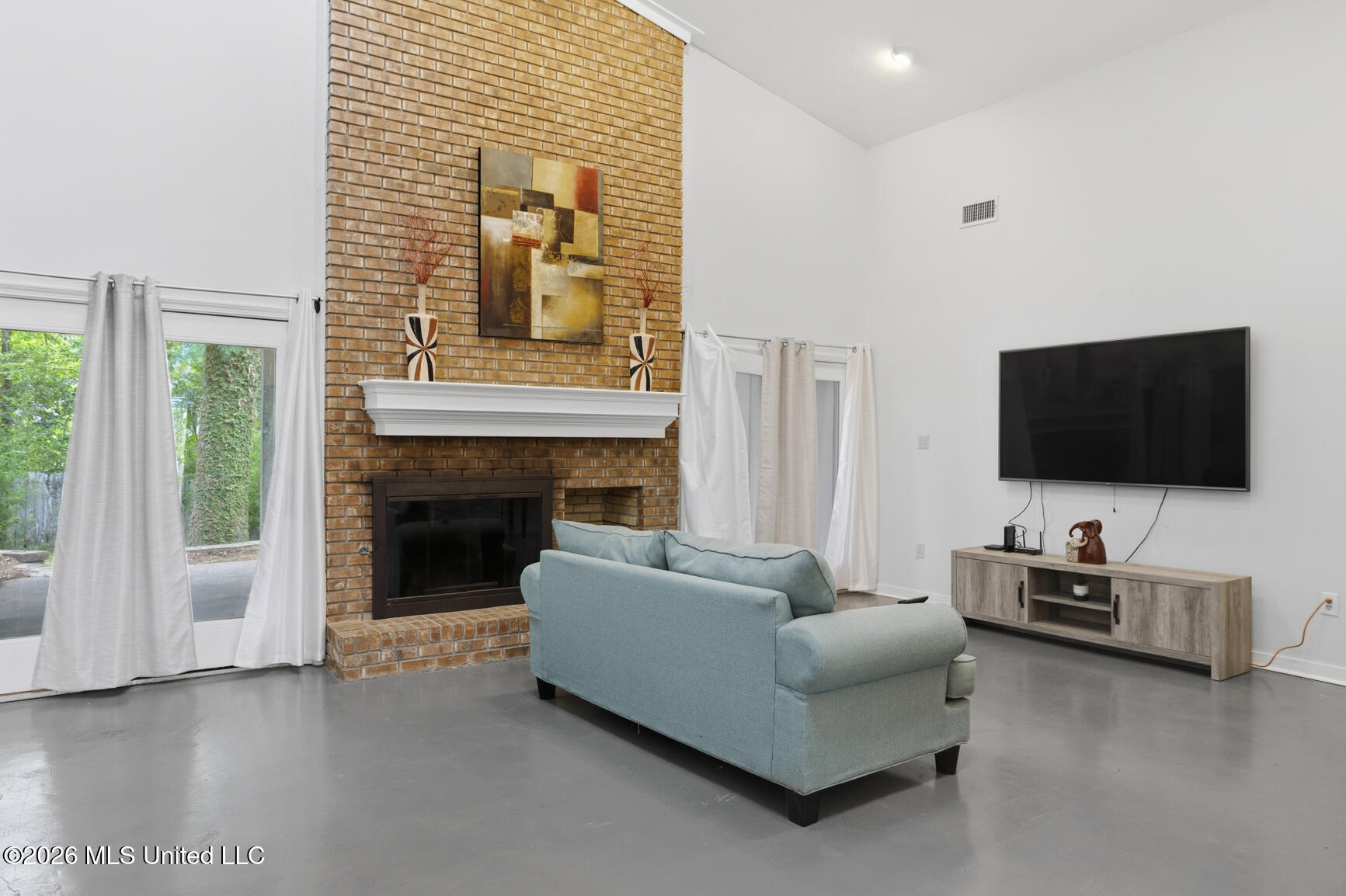5422 River Thames Road Jackson, MS 39211 - Photo 5 of 33 5422 River Thames_jhookphotos-7