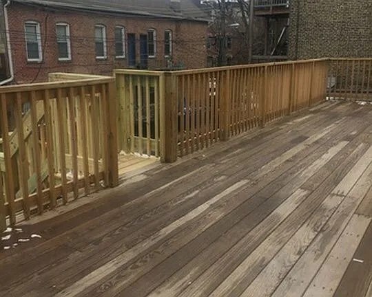 1524 North Ashland Avenue Chicago, IL 60622 - Photo 20 of 38 a balcony with a sink