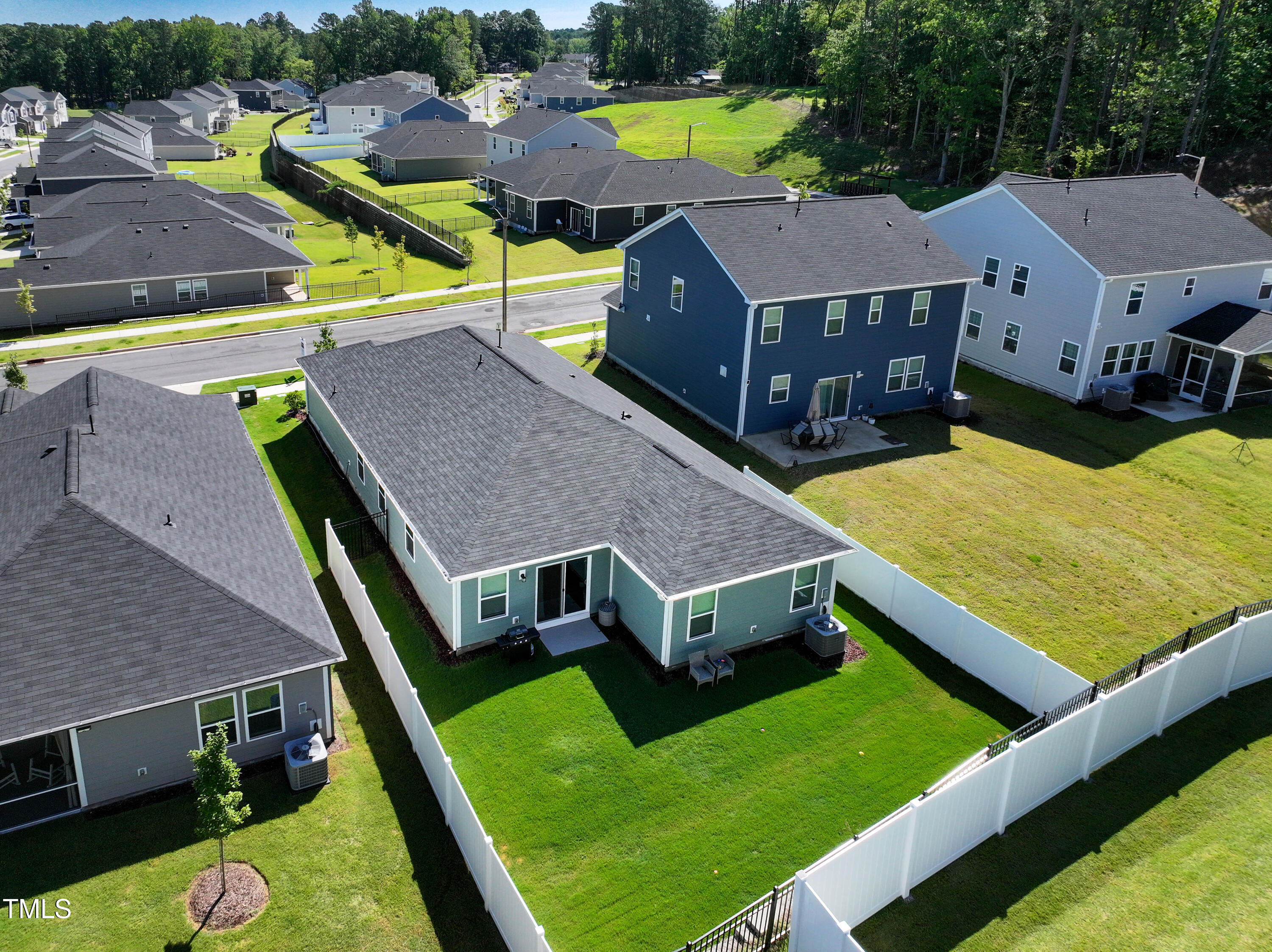 809 Doggard Lane Durham, NC 27703 - Photo 38 of 40 809 Doggard Lane (4 of 17)