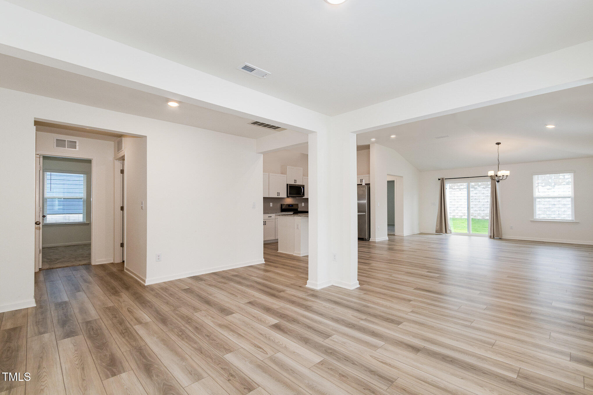 809 Doggard Lane Durham, NC 27703 - Photo 7 of 40 004_file_191